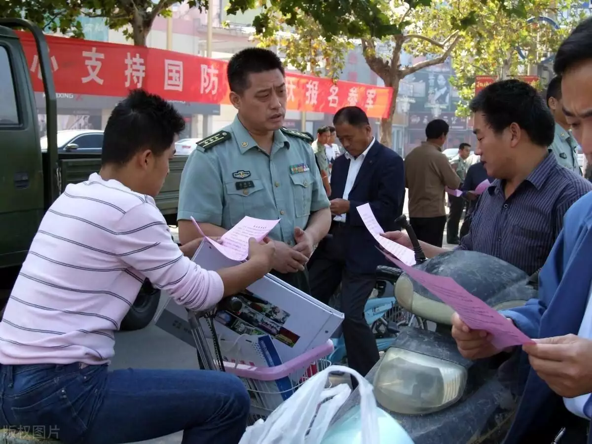 回顾河南农民段少杰:自修制造机器人,5年时间赚了100万,凭啥?女人怀双胞胎嘴巴薄如白纸,拍下家书拼命也想保小,后来怎么样?(图4) 回顾河南农民段少杰:自修制造机器人,5年时间赚了100万,凭啥?女人怀双胞胎嘴巴薄如白纸,拍下家书拼命也想保小,后来怎么样?(图4)