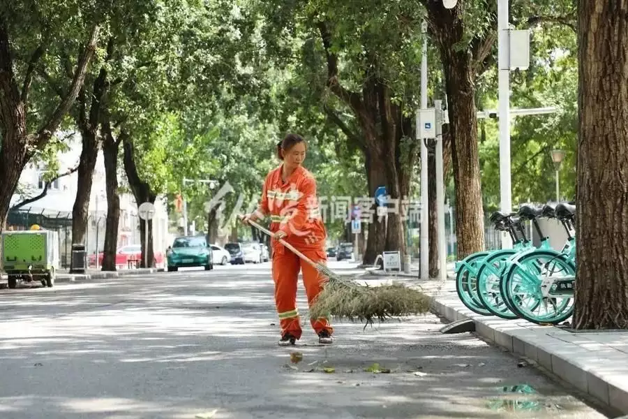 难以置信（扫地僧英语翻译）扫地僧英语怎么说，又现“扫地僧”！飙英语的环卫大姐火了刘禅投降后写了3字，司马昭杀心顿无，众人不解，司马昭：倒着读，java幂等，都市，