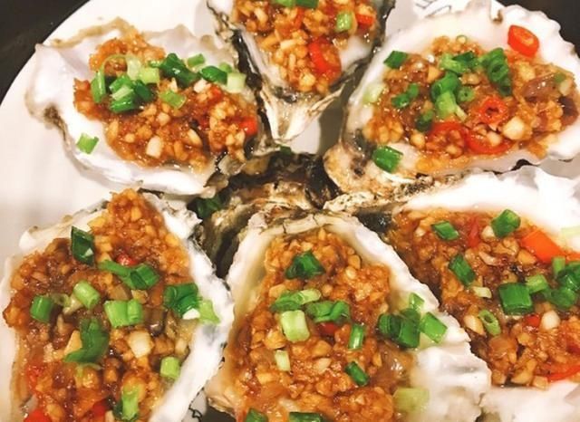 1勺|家常菜：芋头扣肉、蒸蒜蓉生蚝、蒸糯米肉丸子