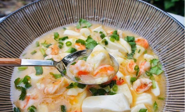 口感|大虾和豆腐这样吃，1周3顿也不会腻，营养口感双翻倍