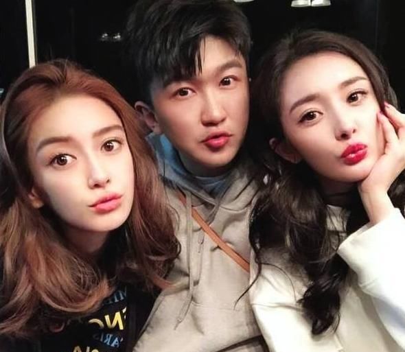 演员|他究竟有何背景？被尔冬升批演技烂，第一次演戏却＂搬动＂半个娱乐圈