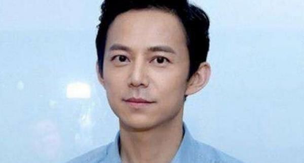  何炅|别把伤害当成幽默！刚上台就diss何炅个子低，何炅你不退赛啊