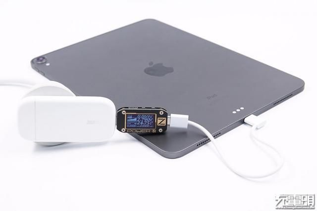  功率为8|小饼干能给什么设备用？OPPO 50W 超闪饼干充电器兼容性评测