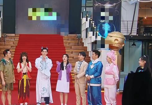  吴磊|吴磊在《跑男》宣传《穿越火线》，只有一人cue鹿晗，感情可见一斑