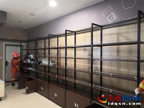  便利店|“不速之客”深夜造访便利店 贞丰消防成功捕捉