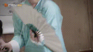  专业|杨幂笑怼邓伦哭技不行：你拍戏挺费劲！自称专业演员，不用剧组等