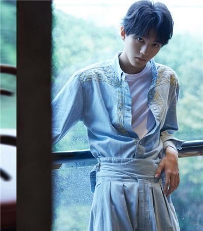  疑似|LOL表演赛！周杰伦未到现场疑似耍大牌？王俊凯已进入竞技状态