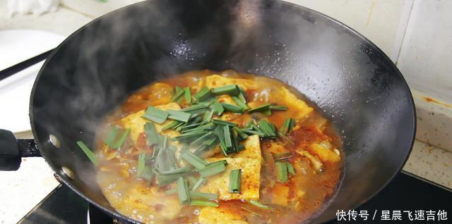 别光|豆腐别光炒着吃，教你家常好吃做法，我家一直这样做