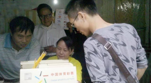 透露|彩票店长不小心透露，中奖只是一小步！想拿到奖金没这么简单