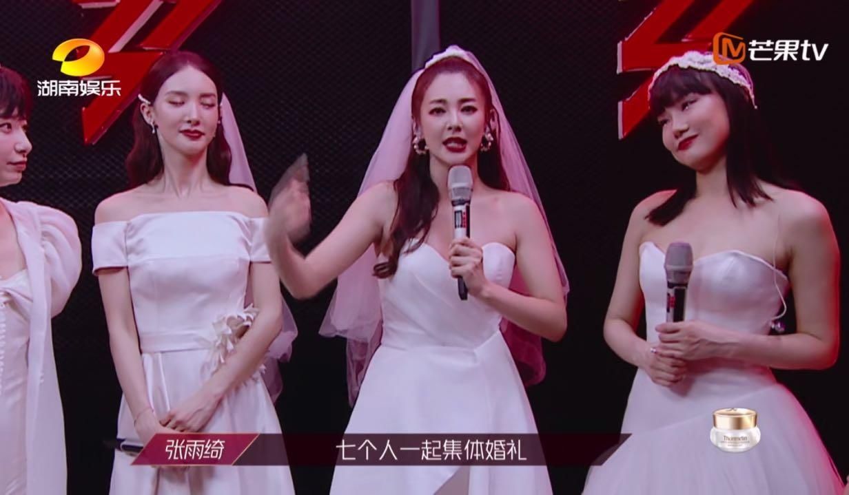  出道成团|《浪姐》成团夜冲浪投票，李斯丹妮暂领先宁静，孟佳超万茜成第一