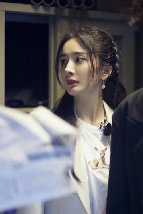  反击|沈腾《快本》吐槽嘉行不培养好演员，杨幂现场反击，火药味十足