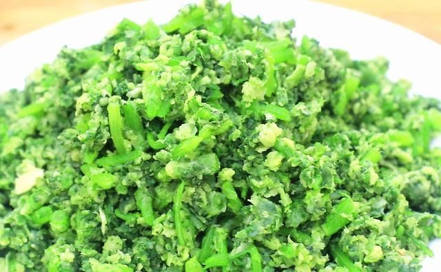  更容易蒸熟|进入三伏天，号称皇帝菜的茼蒿别错过！蒸一蒸清香脆嫩，常吃开胃