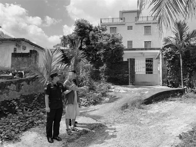  客厅|女子家中客厅被杀害，丈夫神秘消失！14年后…