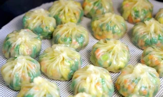  省力|饺子皮做包子，不揉面不发面，节约时间还省力，皮薄筋道馅料足