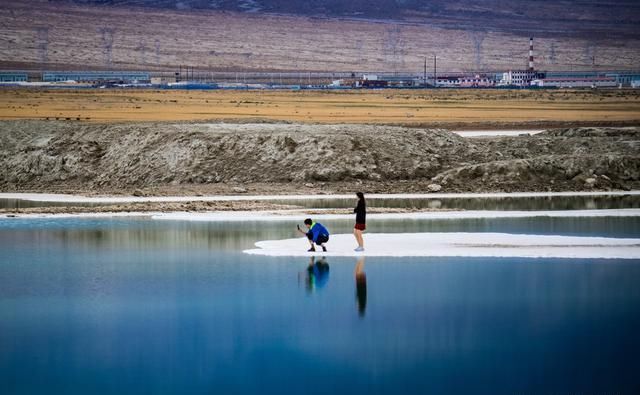  湖水|大柴旦：五彩谷天地雄奇之峻，翡翠湖水云婉约之华，柴达木探秘4