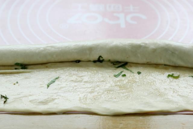  发现|无意中发现油酥饼只要加点它，比烫面的还要软，层层分明撕着吃