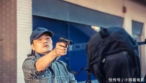 警方|他17年抢4000万, 警方200万悬赏通缉, 2020年可出狱整60岁