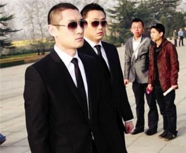  患癌|2009年，李钰患癌去世穿婚纱下葬，男友汪雨后来怎么样了？