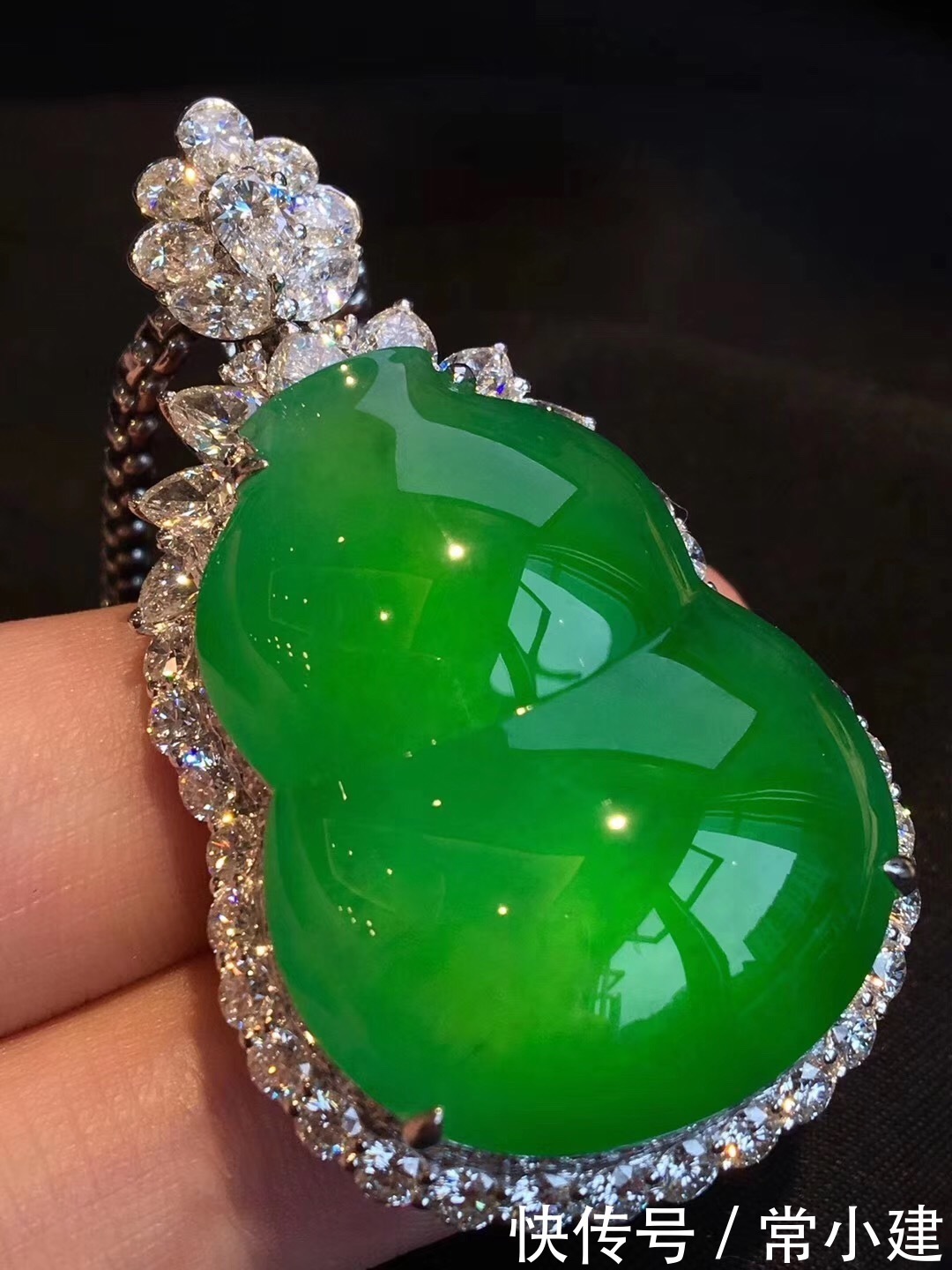 翡翠|什么样的翡翠才值得收藏?