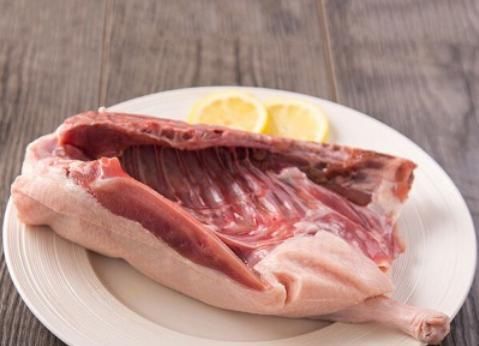  不用|鸭肉这样做好吃又鲜嫩，最后连汤汁都不剩，多吃也不用担心长胖