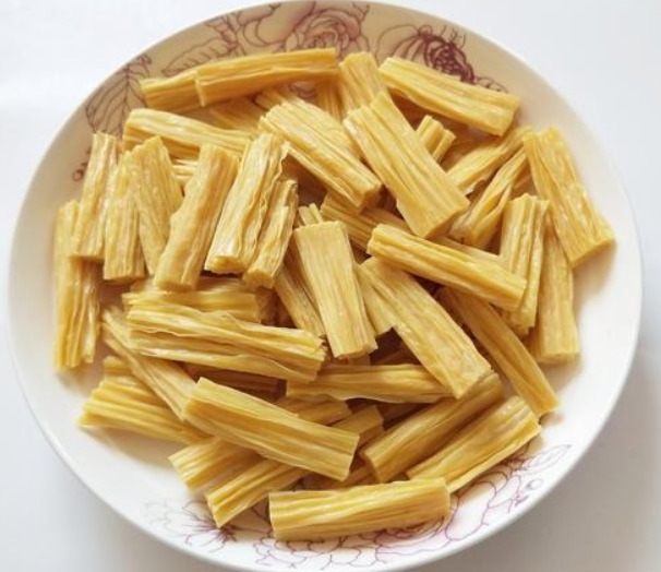  分钟|泡腐竹，别再直接用水泡，学会这一招，3分钟不到就泡发，相当快