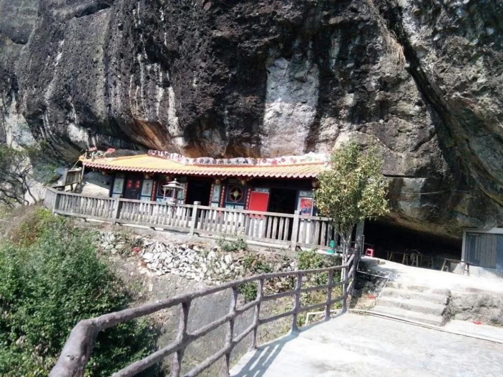 盯上|安溪2男子盯上寺庙“香火钱”，这次神明也“不保”你们了...