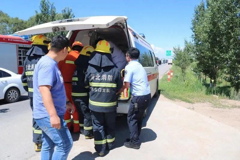  公安|沽源公安交警大队联合消防、医院成功救助交通事故伤者！