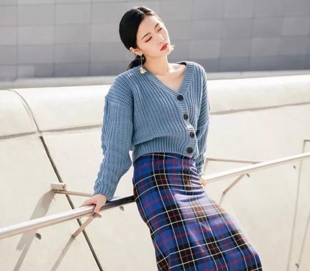  不少人|女人提升气质的6个“穿衣习惯”, 即使人到中年, 也能优雅高级