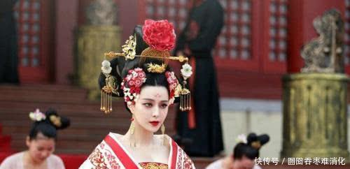 龙袍|三位历史女强人一个武则天一个慈禧，而她下葬时竟身穿龙袍！