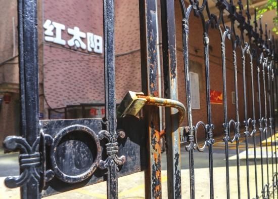  欢歌笑语|长沙最后的歌厅再现欢歌笑语 旗下艺人既登台演出也当网红