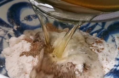  葱油|分享一款玉米面葱油花卷，咸香味美，营养好吃，不错的居家早餐