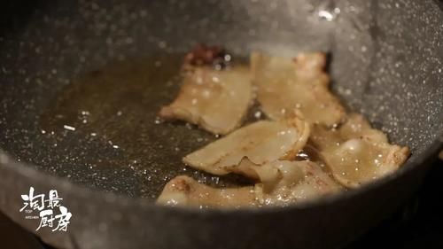  汤汁|咸鲜味醇的葱烧香菇，好吃到连汤汁都不想放过