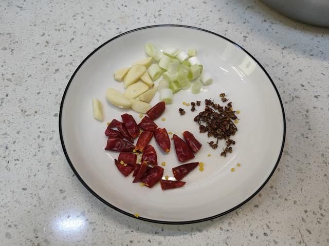 绿豆芽|炒豆芽最忌直接下锅,大厨教您一妙招,豆芽不出水、脆爽又入味