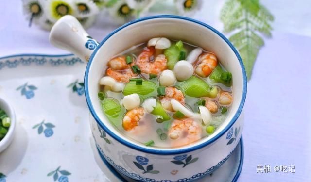  丝瓜|三伏天，吃肉吃鱼都不如喝这汤，高蛋白低脂肪又美味，鲜香开胃