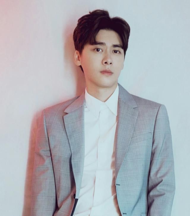  瘦下来|李易峰，一个月暴瘦20斤，方法主要有3点，学会1点就能轻松瘦下来