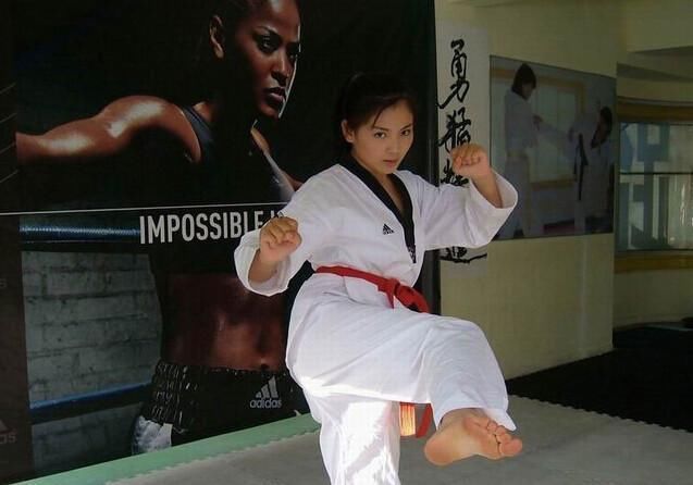  女星|千万不能惹的4位女星，个个都是“武林高手”，尤其最后一位！