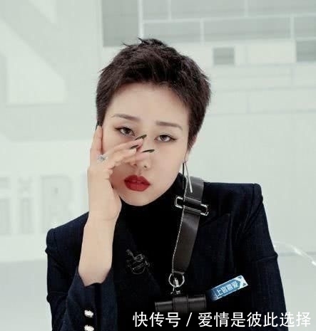 狂赞|Ella狂赞、Lisa尖叫,97年的她未免太飒了!