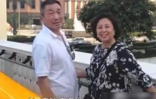  幼儿园|他是电影和电视连续剧中的好爸爸，他在幼儿园认识了他的妻子