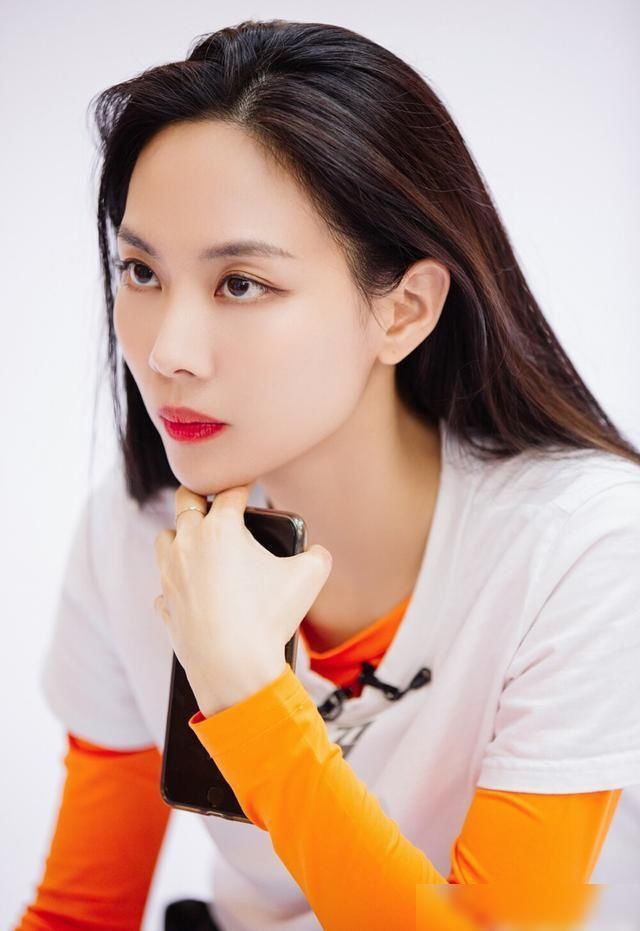  玄学|宁静拼的不是“唱跳”，而是“脑子”和“玄学”！