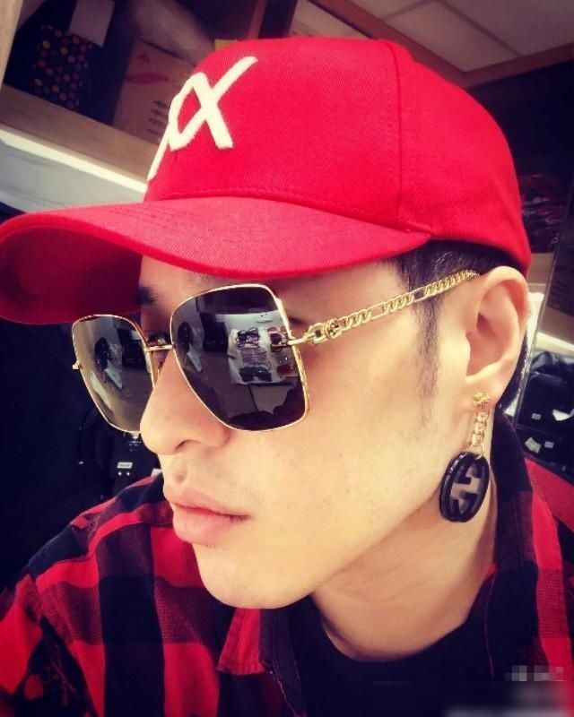  空姐|40岁的潘玮柏正式宣布与27岁的空姐结婚！娇妻南京人，多次传绯闻