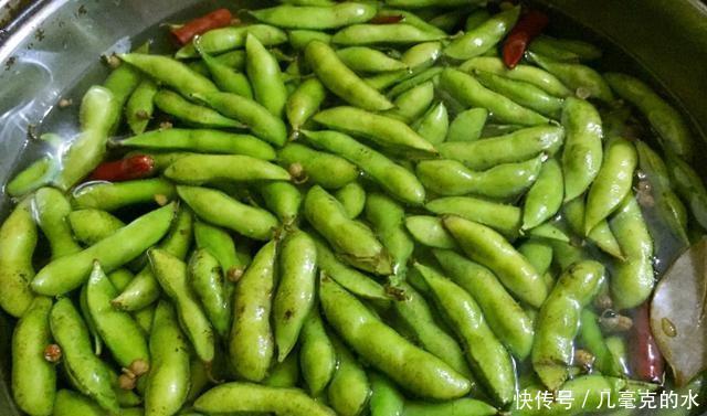 黄豆|直接煮黄豆是不对的,老厨师会教你一个窍门,绿豆翠绿更好吃