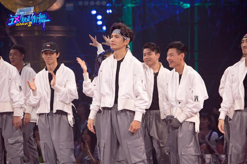  原因|《街舞3》中“一挑七”的AK东为何遭钟汉良弃用？背后原因很简单