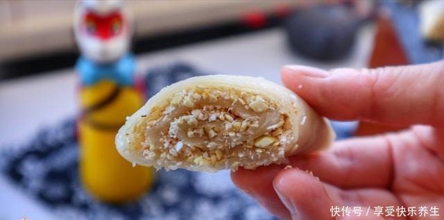 油条|早餐,别总吃包子油条,这点心也不错,软糯香甜,每一口都有惊喜