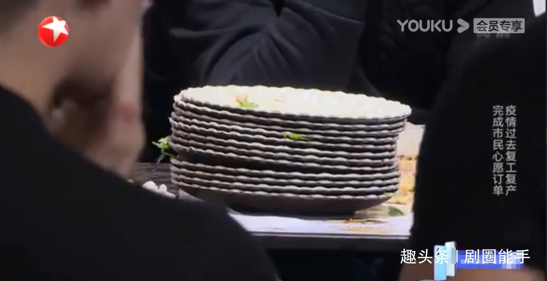 首播|《极挑》首播全程尴尬,贾乃亮用力过猛、剧本明显,抄袭忍无可忍