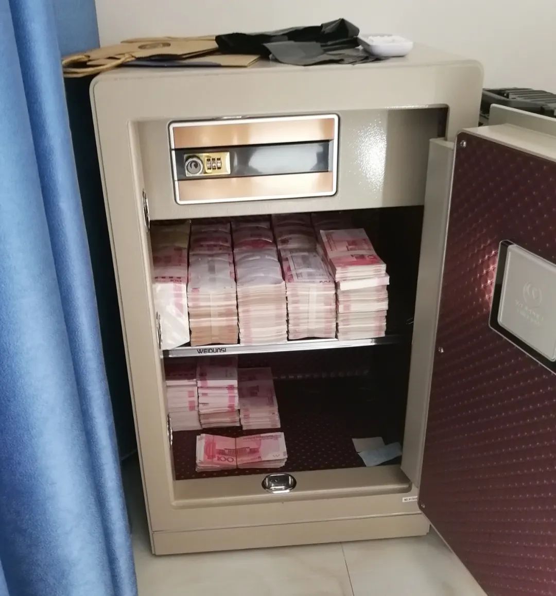  男子|男子与美女裸聊被拍下视频！破财消灾后，对方接下来的操作让人后怕