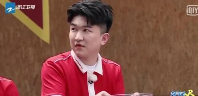  作到|跑男历史上最作的男嘉宾，娘里娘气作到停不下来，导演都看不下去