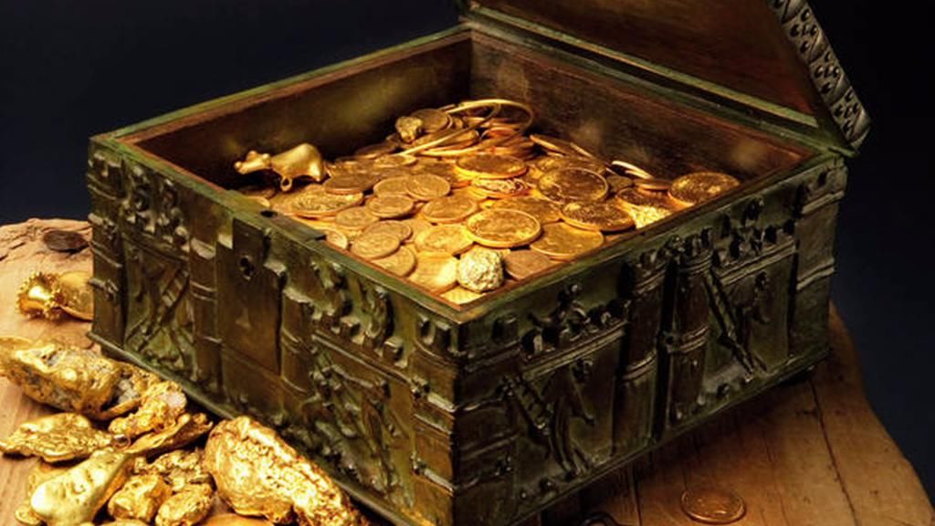  宝藏|老太梦见自家地下有宝藏，家人挖出21米坑洞寻宝结局亮了