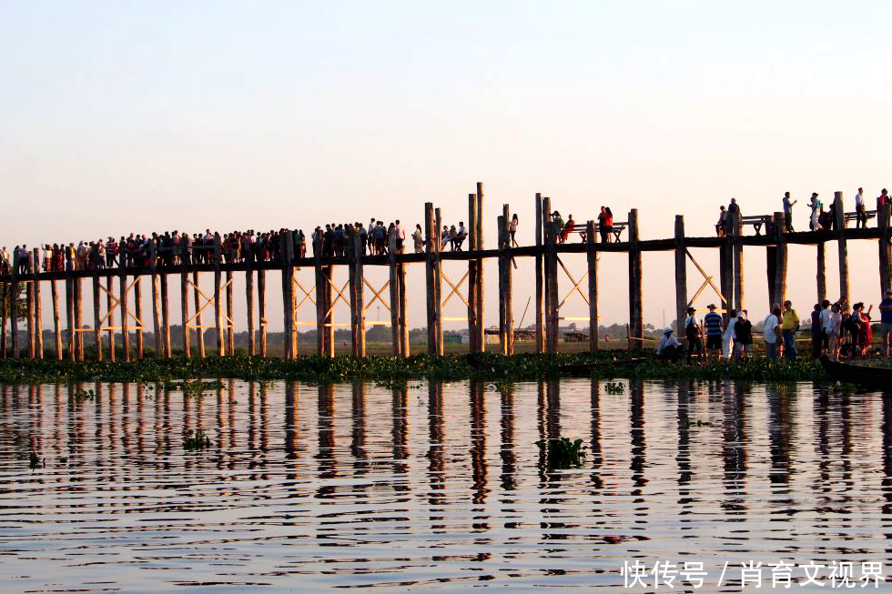 铁钉|缅甸乌本桥,世界十大日落美景之一,是世界上最长最古老的柚木桥,整座桥没有一颗铁钉