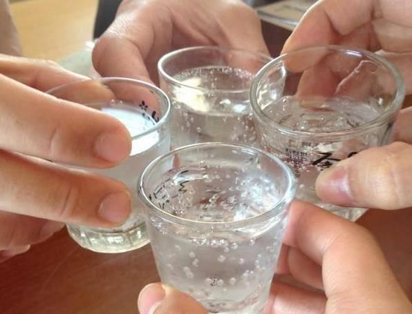 红酒|白酒、啤酒、红酒,哪一种酒最伤肝医生说了大实话,涨知识了