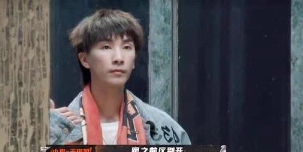  光光|魔动闪霸口碑反转，饱受争议，艾热和光光做法形成鲜明对比！